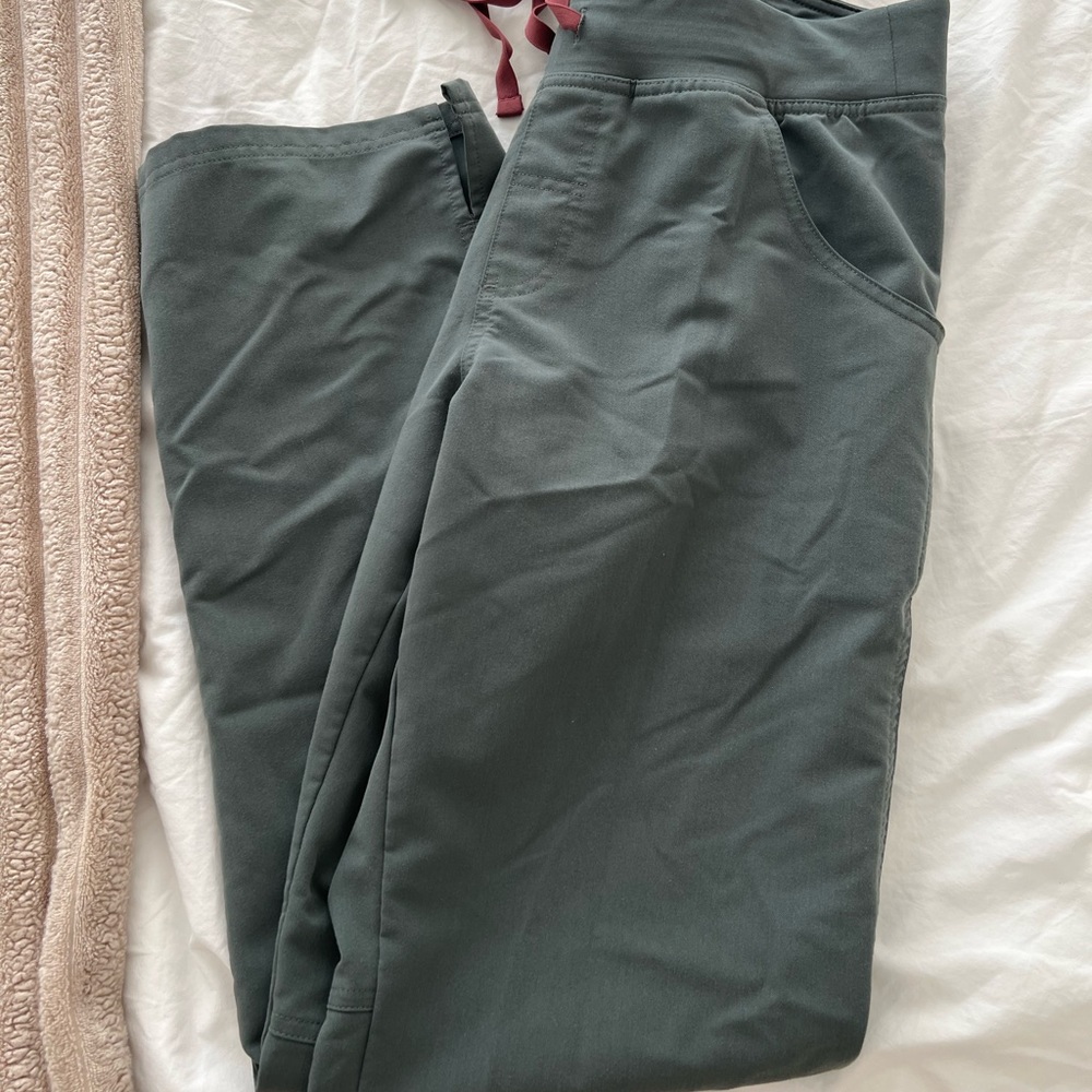 FIGS FLARE PANTS BONSAI